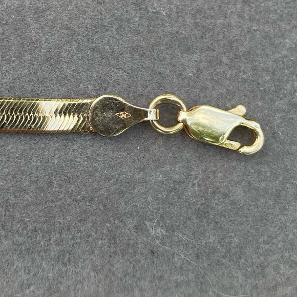 Solid Gold 14k Herringbone Bracelet - Picture 11 of 12